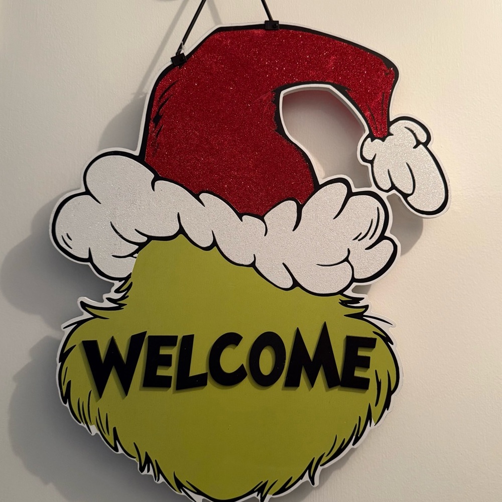 VIRAL TIKTOK!! Super Cute The Grinch Welcome & Go Away Wood Wall Decor- NWT